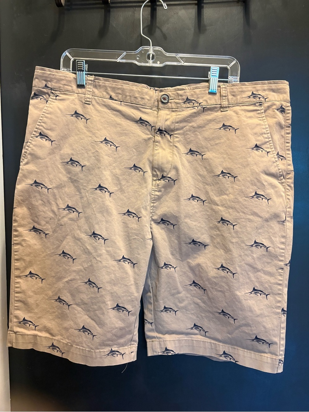 Hudson & Barrow Men’s Shorts Size 38 Khaki Colored Navy Marlin/Swordfish Print